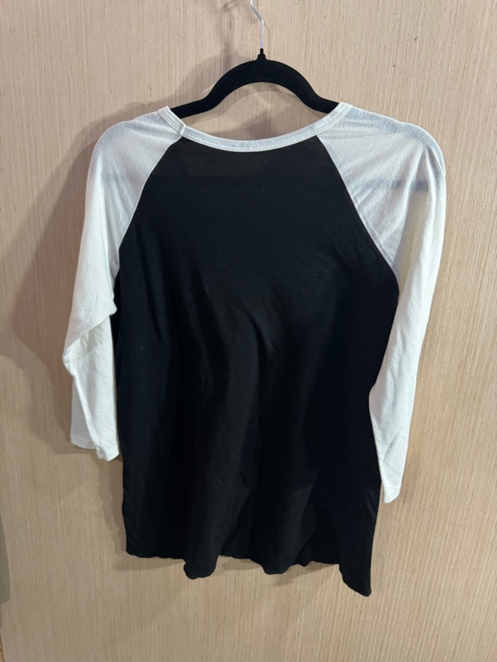 Game of Thrones Black & White Raglan Graphic Tee Size Large - Picture 4 of 4